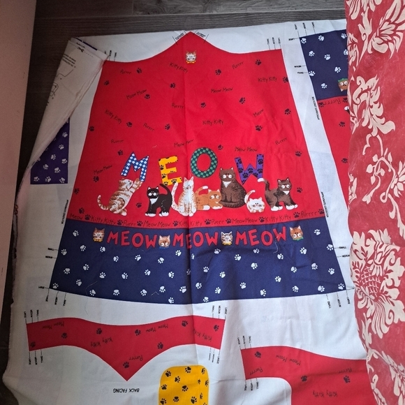 The Panel Place Fabric Traditions simplicity little girl's jumper pattern cats - Picture 6 of 13